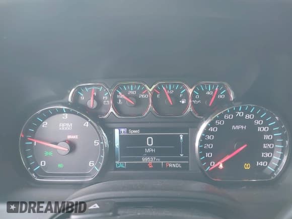 ✅ 2019 Chevrolet Tahoe LT • VIN: 1GNSKBKC5KR273544 • Lot: 42085800. Wystawiony na IAAI z przebiegiem 99 537 mil. Bezpłatny archiwum sprzedaży aukcyjnych z USA i szczegółowy raport historii pojazdu na DreamBid. Zdjęcie 16.