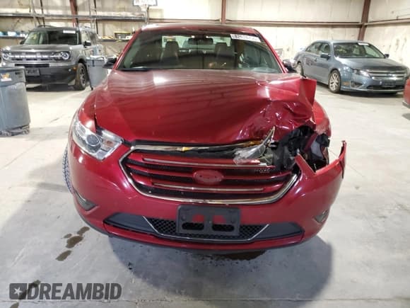 ✅ 2015 Ford Taurus Limited • VIN: 1FAHP2F82FG129581 • Lot: 82628755. Listed on Copart with 132,402 mi. Free auction sales archive from the USA and detailed vehicle history report at DreamBid. Image 5.