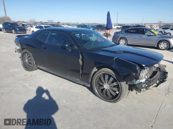 ✅ 2012 Dodge Challenger SXT • VIN: 2C3CDYAG6CH214216 • Lot: 86134984. Wystawiony na Copart z przebiegiem Nie podano. Bezpłatny archiwum sprzedaży aukcyjnych z USA i szczegółowy raport historii pojazdu na DreamBid. Zdjęcie 4.
