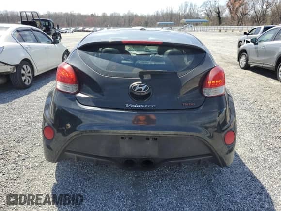 2016 Hyundai Veloster Turbo z VIN KMHTC6AE5GU263035, wystawiony jako Copart lot #49858255 z przebiegiem 180 943 mil mil oraz Szkoda całkowita • Salvage title. Historia ofert i sprzedaży dostępna na DreamBid. Obrazek 6.