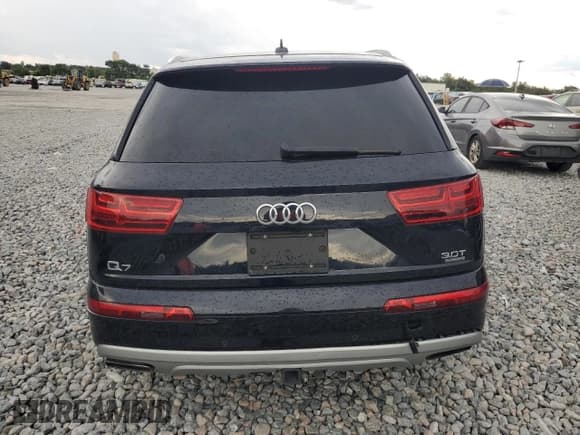 ✅ 2017 Audi Q7 Premium • VIN: WA1AAAF77HD016190 • Лот: 83870975. Опубликован ранее на Copart с пробегом 88 523 миль. Бесплатный доступ к архиву аукционных продаж из США и подробный отчёт об истории автомобиля на DreamBid. Изображение 6.