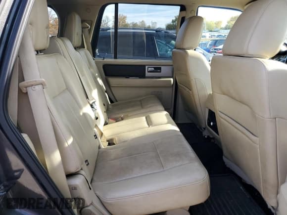 ✅ 2015 Ford Expedition XLT • VIN: 1FMJU1JT3FEF11152 • Lot: 91031425. Listed on Copart with 241,076 mi. Free auction sales archive from the USA and detailed vehicle history report at DreamBid. Image 10.