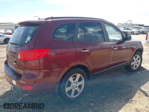 ✅ 2008 Hyundai Santa Fe SE • VIN: 5NMSH13E18H170524 • Lot: 43337716. Wystawiony na IAAI z przebiegiem 242 356 mil. Bezpłatny archiwum sprzedaży aukcyjnych z USA i szczegółowy raport historii pojazdu na DreamBid. Zdjęcie 4.