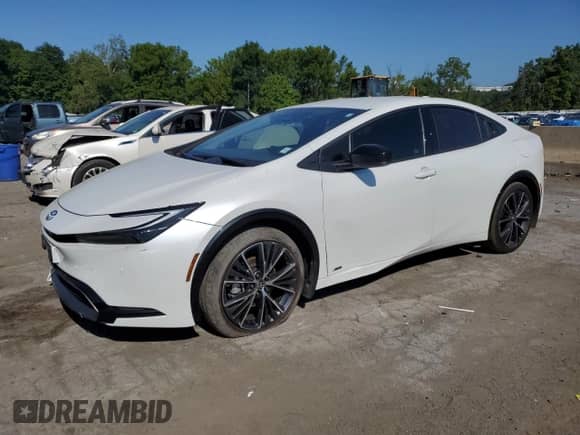 2024 Toyota Prius LE with VIN JTDADABU2R3014573, listed as a Copart auction lot 67264525 with 4,807 mi miles and Non repairable. Bid and sale history available at DreamBid. Image 1.