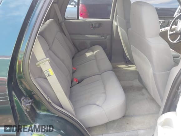 ✅ 2004 Chevrolet Blazer LS • VIN: 1GNDT13X24K107558 • Lot: 42124715. Wystawiony na IAAI z przebiegiem 80 843 mil. Bezpłatny archiwum sprzedaży aukcyjnych z USA i szczegółowy raport historii pojazdu na DreamBid. Zdjęcie 8.