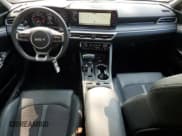 ✅ 2024 Kia K5 GT-Line • VIN: 5XXG64J25RG247496 • Lot: 71595165. Wystawiony na Copart z przebiegiem 7 773 mil. Bezpłatny archiwum sprzedaży aukcyjnych z USA i szczegółowy raport historii pojazdu na DreamBid. Zdjęcie 8.