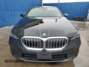 ✅ 2024 BMW 5 Series 530i • VIN: WBA43FJ09RCS37864 • Лот: 63592334. Опубликован ранее на Copart с пробегом 372 миль. Бесплатный доступ к архиву аукционных продаж из США и подробный отчёт об истории автомобиля на DreamBid. Изображение 5.