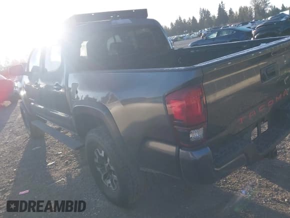 ✅ 2017 Toyota Tacoma SR5 • VIN: 3TMCZ5AN7HM089004 • Lot: 43401587. Listed on IAAI with 103,356 mi. Free auction sales archive from the USA and detailed vehicle history report at DreamBid. Image 3.