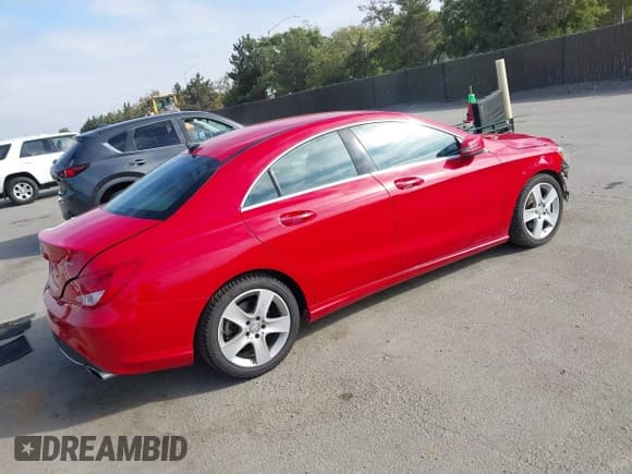✅ 2016 Mercedes-Benz CLA 250 • VIN: WDDSJ4GB3GN296798 • Lot: 43388335. Listed on IAAI with 83,234 mi. Free auction sales archive from the USA and detailed vehicle history report at DreamBid. Image 4.