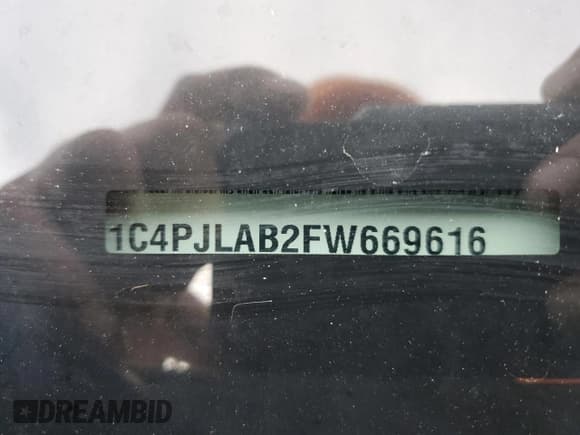 ✅ 2015 Jeep Cherokee Sport • VIN: 1C4PJLAB2FW669616 • Lot: 91398615. Listed on Copart with 203,632 mi. Free auction sales archive from the USA and detailed vehicle history report at DreamBid. Image 14.