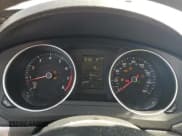 ✅ 2017 Volkswagen Jetta S • VIN: 3VW2B7AJ6HM290124 • Lot: 93185025. Wystawiony na Copart z przebiegiem 87 171 mil. Bezpłatny archiwum sprzedaży aukcyjnych z USA i szczegółowy raport historii pojazdu na DreamBid. Zdjęcie 9.