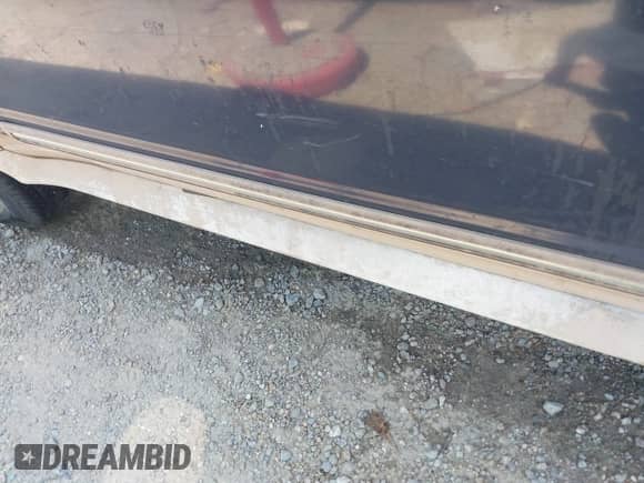 1993 Ford Explorer Eddie Bauer z VIN 1FMCU22X3PUD75709, wystawiony jako IAAI lot #42687329 z przebiegiem 247 027 mil mil oraz . Historia ofert i sprzedaży dostępna na DreamBid. Obrazek 15.