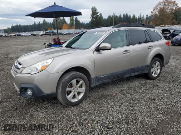 ✅ 2014 Subaru Outback Premium • VIN: 4S4BRBCCXE3208629 • Lot: 90838235. Listed on Copart with 143,587 mi. Free auction sales archive from the USA and detailed vehicle history report at DreamBid. Image 1.