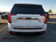 ✅ 2022 GMC Yukon XL Denali • VIN: 1GKS2JKL0NR122848 • Lot: 89528905. Wystawiony na Copart z przebiegiem 16 274 mil. Bezpłatny archiwum sprzedaży aukcyjnych z USA i szczegółowy raport historii pojazdu na DreamBid. Zdjęcie 6.