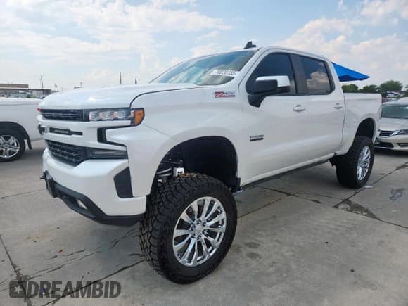 ✅ 2020 Chevrolet Silverado 1500 RST • VIN: 3GCUYEEL0LG183023 • Лот: 70036155. Опубликован ранее на Copart с пробегом 64 717 миль. Бесплатный доступ к архиву аукционных продаж из США и подробный отчёт об истории автомобиля на DreamBid. Изображение 1.