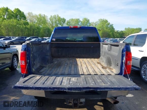 ✅ 2013 Chevrolet Silverado 2500HD LT • VIN: 1GC1KXCG1DF130999 • Lot: 42080914. Listed on IAAI with 366,141 mi. Free auction sales archive from the USA and detailed vehicle history report at DreamBid. Image 18.