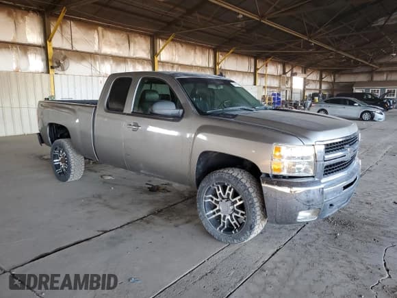 ✅ 2007 Chevrolet Silverado 2500HD Work Truck • VIN: 1GCHC29K27E525567 • Лот: 85415595. Опубликован ранее на Copart с пробегом 68 628 миль. Бесплатный доступ к архиву аукционных продаж из США и подробный отчёт об истории автомобиля на DreamBid. Изображение 4.
