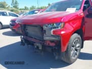 ✅ 2021 Chevrolet Silverado 1500 RST • VIN: 3GCUYEED2MG196964 • Lot: 43010571. Wystawiony na IAAI z przebiegiem 96 200 mil. Bezpłatny archiwum sprzedaży aukcyjnych z USA i szczegółowy raport historii pojazdu na DreamBid. Zdjęcie 6.