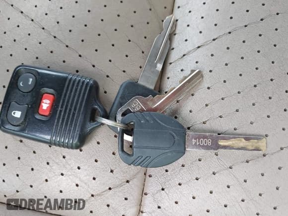 ✅ 2001 Ford F-250 XL • VIN: 1FTNW20S91EB69312 • Lot: 41908912. Wystawiony na IAAI z przebiegiem 247 498 mil. Bezpłatny archiwum sprzedaży aukcyjnych z USA i szczegółowy raport historii pojazdu na DreamBid. Zdjęcie 11.