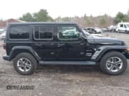 ✅ 2022 Jeep Wrangler Unlimited Sahara • VIN: 1C4HJXEG4NW186063 • Lot: 40927600. Wystawiony na IAAI z przebiegiem 22 430 mil. Bezpłatny archiwum sprzedaży aukcyjnych z USA i szczegółowy raport historii pojazdu na DreamBid. Zdjęcie 13.