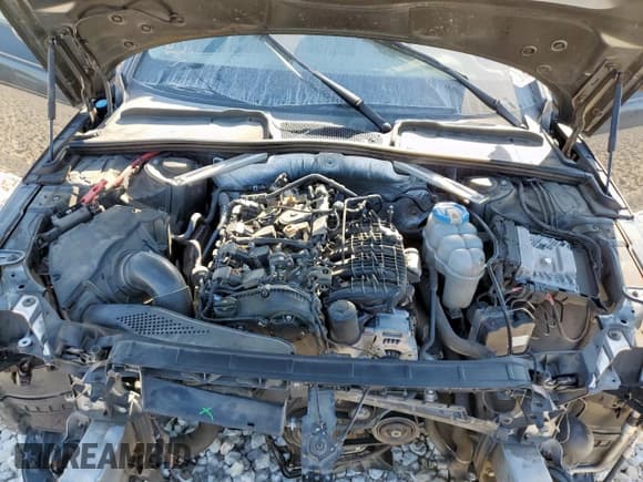 ✅ 2017 Audi A4 Premium • VIN: WAUGNAF49HN029220 • Lot: 68920845. Wystawiony na Copart z przebiegiem 84 519 mil. Bezpłatny archiwum sprzedaży aukcyjnych z USA i szczegółowy raport historii pojazdu na DreamBid. Zdjęcie 11.