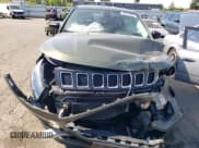 ✅ 2021 Jeep Compass Sport • VIN: 3C4NJDAB6MT568269 • Lot: 70024805. Wystawiony na Copart z przebiegiem Nie podano. Bezpłatny archiwum sprzedaży aukcyjnych z USA i szczegółowy raport historii pojazdu na DreamBid. Zdjęcie 5.