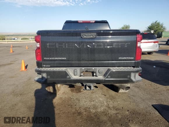 ✅ 2025 Chevrolet Silverado 2500HD Custom • VIN: 2GC4KME73S1178744 • Lot: 68050095. Wystawiony na Copart z przebiegiem Nie podano. Bezpłatny archiwum sprzedaży aukcyjnych z USA i szczegółowy raport historii pojazdu na DreamBid. Zdjęcie 6.