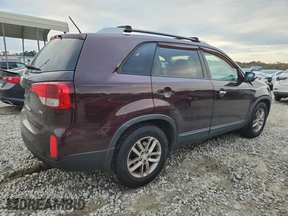 ✅ 2014 Kia Sorento LX • VIN: 5XYKT4A65EG548507 • Lot: 92098365. Listed on Copart with 205,863 mi. Free auction sales archive from the USA and detailed vehicle history report at DreamBid. Image 3.