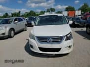 ✅ 2011 Volkswagen Routan SE • VIN: 2V4RW3DG9BR717350 • Лот: 58409294. Опубликован ранее на Copart с пробегом 225 942 миль. Бесплатный доступ к архиву аукционных продаж из США и подробный отчёт об истории автомобиля на DreamBid. Изображение 12.