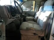 ✅ 2000 GMC Savana Cargo RV Conversion • VIN: 1GDFG15R8Y1219468 • Lot: 46737235. Wystawiony na Copart z przebiegiem 204 969 mil. Bezpłatny archiwum sprzedaży aukcyjnych z USA i szczegółowy raport historii pojazdu na DreamBid. Zdjęcie 7.