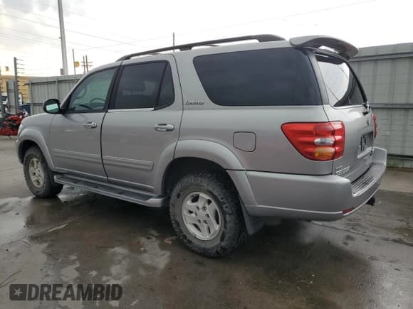 ✅ 2001 Toyota Sequoia Limited • VIN: 5TDBT48A11S004481 • Лот: 66956295. Опубликован ранее на Copart с пробегом 256 533 миль. Бесплатный доступ к архиву аукционных продаж из США и подробный отчёт об истории автомобиля на DreamBid. Изображение 2.