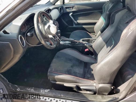 ✅ 2013 Subaru BRZ Limited • VIN: JF1ZCAC16D2613667 • Lot: 82222225. Listed on Copart with 118,460 mi. Free auction sales archive from the USA and detailed vehicle history report at DreamBid. Image 7.