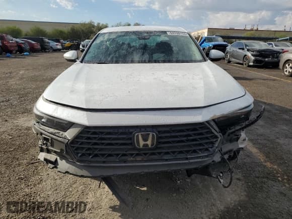 ✅ 2024 Honda Accord LX • VIN: 1HGCY1F26RA052696 • Lot: 84280155. Wystawiony na Copart z przebiegiem 38 484 mil. Bezpłatny archiwum sprzedaży aukcyjnych z USA i szczegółowy raport historii pojazdu na DreamBid. Zdjęcie 5.