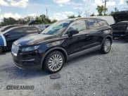 ✅ 2019 Lincoln MKC Standard • VIN: 5LMCJ1C98KUL47753 • Лот: 81857435. Опубликован ранее на Copart с пробегом Не указан. Бесплатный доступ к архиву аукционных продаж из США и подробный отчёт об истории автомобиля на DreamBid. Изображение 1.
