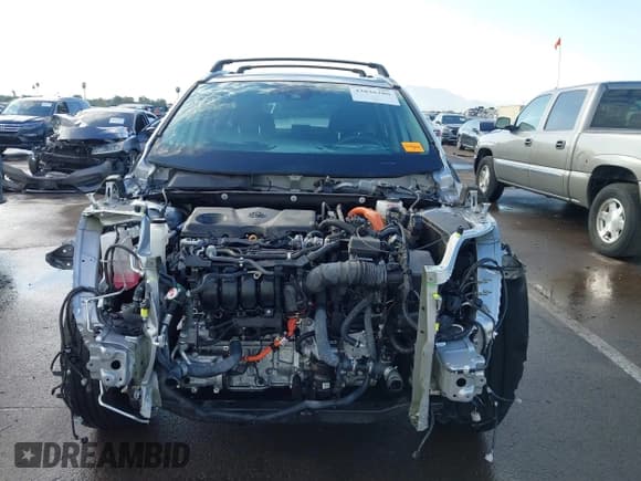 ✅ 2022 Toyota RAV4 Hybrid XLE • VIN: 4T3RWRFV8NU052766 • Lot: 43836286. Wystawiony na IAAI z przebiegiem 44 609 mil. Bezpłatny archiwum sprzedaży aukcyjnych z USA i szczegółowy raport historii pojazdu na DreamBid. Zdjęcie 6.