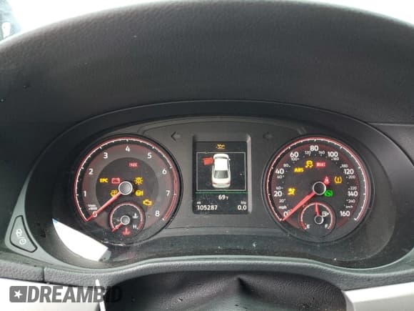 ✅ 2021 Volkswagen Passat SE • VIN: 1VWSA7A30MC002517 • Lot: 56824175. Wystawiony na Copart z przebiegiem 105 287 mil. Bezpłatny archiwum sprzedaży aukcyjnych z USA i szczegółowy raport historii pojazdu na DreamBid. Zdjęcie 9.