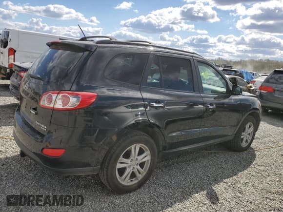 ✅ 2011 Hyundai Santa Fe Limited • VIN: 5XYZK4AG7BG086358 • Lot: 76067674. Listed on Copart with 181,262 mi. Free auction sales archive from the USA and detailed vehicle history report at DreamBid. Image 3.