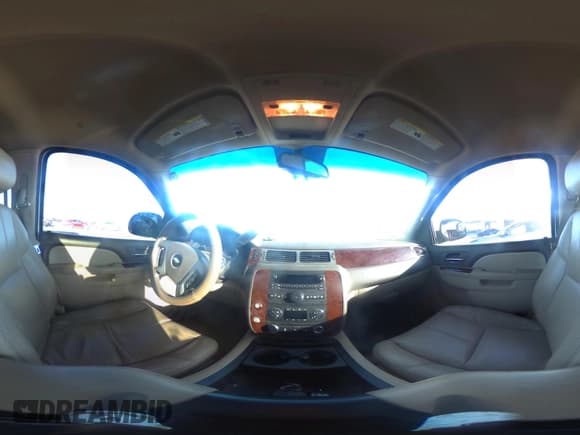 ✅ 2011 Chevrolet Suburban LT • VIN: 1GNSCJE05BR388248 • Lot: 42617677. Listed on IAAI with 247,514 mi. Free auction sales archive from the USA and detailed vehicle history report at DreamBid. Image 18.