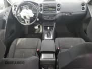 ✅ 2013 Volkswagen Tiguan S • VIN: WVGBV3AX0DW580839 • Lot: 91923325. Listed on Copart with 171,206 mi. Free auction sales archive from the USA and detailed vehicle history report at DreamBid. Image 8.