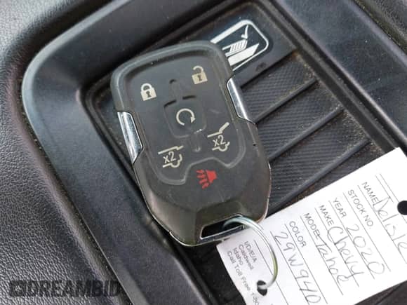 2020 Chevrolet Tahoe Premier z VIN 1GNSKCKJ4LR126699, wystawiony jako IAAI lot #39217949 z przebiegiem 83 245 mil mil oraz . Historia ofert i sprzedaży dostępna na DreamBid. Obrazek 11.