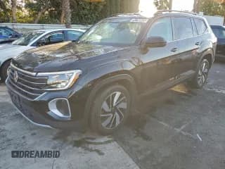 ✅ 2024 Volkswagen Atlas SE • VIN: 1V2WR2CA2RC586405 • Lot: 94798605. Listed on Copart with 38,234 mi. Free auction sales archive from the USA and detailed vehicle history report at DreamBid. Image 1.