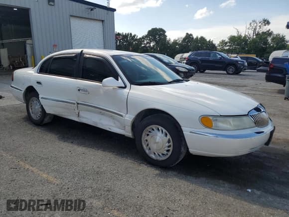✅ 1998 Lincoln Continental • VIN: 1LNFM97V4WY686733 • Lot: 65069875. Wystawiony na Copart z przebiegiem 196 760 mil. Bezpłatny archiwum sprzedaży aukcyjnych z USA i szczegółowy raport historii pojazdu na DreamBid. Zdjęcie 4.