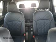 ✅ 2024 BMW X7 xDrive40i • VIN: 5UX23EM02R9S43257 • Lot: 90613175. Wystawiony na Copart z przebiegiem 30 303 mil. Bezpłatny archiwum sprzedaży aukcyjnych z USA i szczegółowy raport historii pojazdu na DreamBid. Zdjęcie 10.