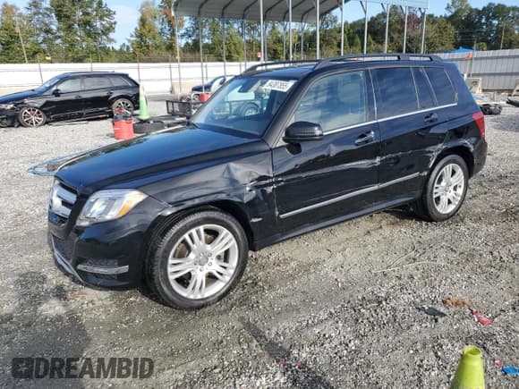 ✅ 2015 Mercedes-Benz GLK 350 • VIN: WDCGG8JB9FG356627 • Lot: 84387855. Listed on Copart with 93,429 mi. Free auction sales archive from the USA and detailed vehicle history report at DreamBid. Image 1.