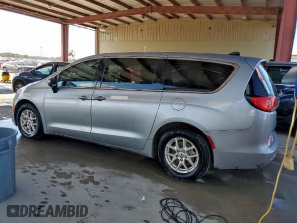 ✅ 2021 Chrysler Voyager LX • VIN: 2C4RC1CG0MR580276 • Lot: 84593825. Listed on Copart with 352,127 mi. Free auction sales archive from the USA and detailed vehicle history report at DreamBid. Image 2.