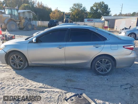 ✅ 2015 Toyota Camry SE • VIN: 4T1BF1FK7FU954389 • Lot: 43426209. Wystawiony na IAAI z przebiegiem 191 390 mil. Bezpłatny archiwum sprzedaży aukcyjnych z USA i szczegółowy raport historii pojazdu na DreamBid. Zdjęcie 14.