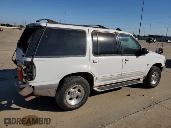 ✅ 1997 Ford Explorer XLT • VIN: 1FMDU32P8VZC08904 • Lot: 78166244. Listed on Copart with 232,404 mi. Free auction sales archive from the USA and detailed vehicle history report at DreamBid. Image 3.