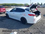 ✅ 2017 Kia Optima • VIN: KNAGT4LC6H5005881 • Lot: 42106570. Wystawiony na IAAI z przebiegiem 120 397 mil. Bezpłatny archiwum sprzedaży aukcyjnych z USA i szczegółowy raport historii pojazdu na DreamBid. Zdjęcie 3.