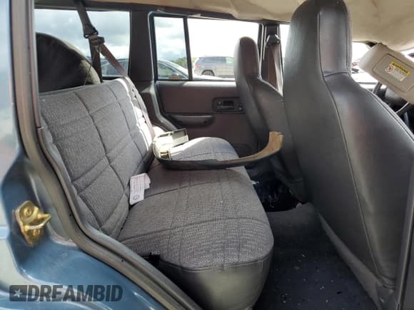 ✅ 1999 Jeep Cherokee Sport • VIN: 1J4FT68S7XL559672 • Lot: 83984555. Wystawiony na Copart z przebiegiem Nie podano. Bezpłatny archiwum sprzedaży aukcyjnych z USA i szczegółowy raport historii pojazdu na DreamBid. Zdjęcie 11.