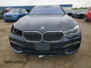 ✅ 2018 BMW 7 Series 750i xDrive • VIN: WBA7B0C52JG527205 • Lot: 57452265. Wystawiony na Copart z przebiegiem 120 655 mil. Bezpłatny archiwum sprzedaży aukcyjnych z USA i szczegółowy raport historii pojazdu na DreamBid. Zdjęcie 5.
